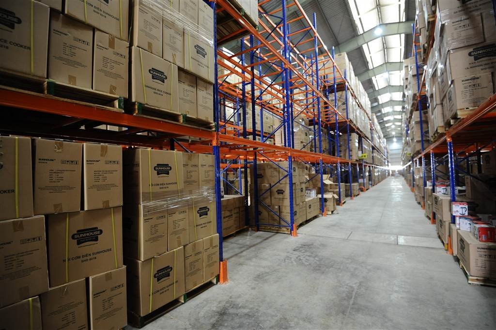 Mặt kệ pallet selective gồm nhiều khoang 2 pallet mỗi tầng Mặt kệ pallet selective gồm nhiều khoang 2 pallet mỗi tầng