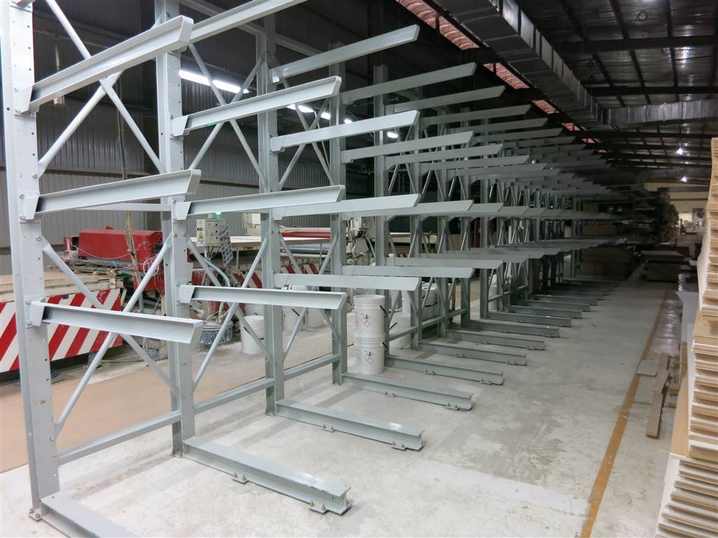 Kệ cantilever lưu trữ thép ống dài cho kho nguyên liệu