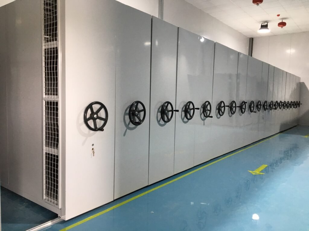 Kệ di động giảm số lối đi, tăng sức chứa kho Kệ di động giảm số lối đi, tăng sức chứa kho