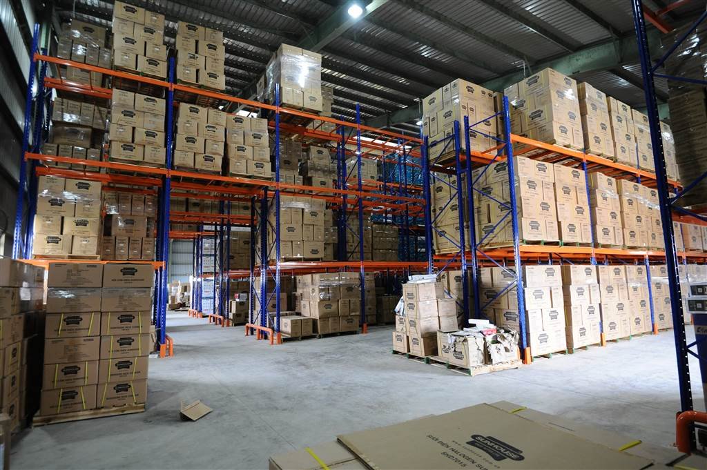 Chiều rộng lối đi kệ selective cho xe nâng đối trọng