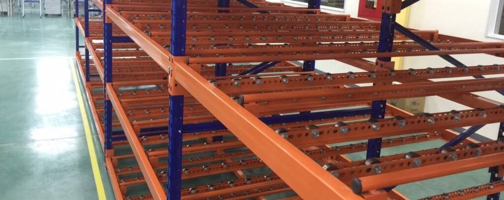 Kệ trượt carton flow cấp phát vật tư cạnh chuyền SMT