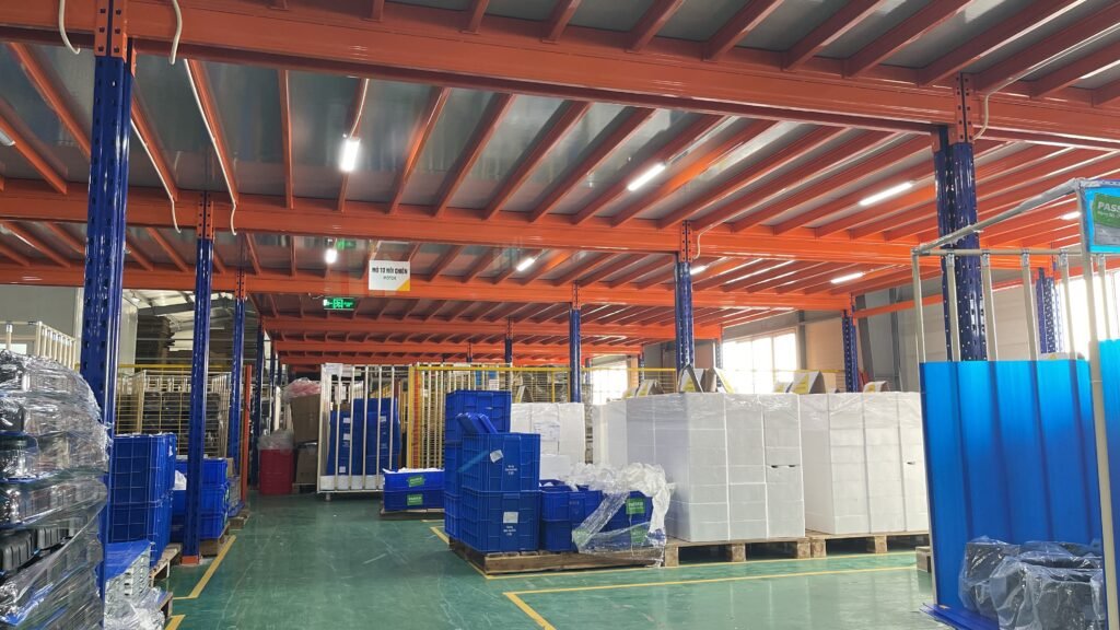 Kho hàng công nghiệp sử dụng giải pháp giá kệ Long Quyền